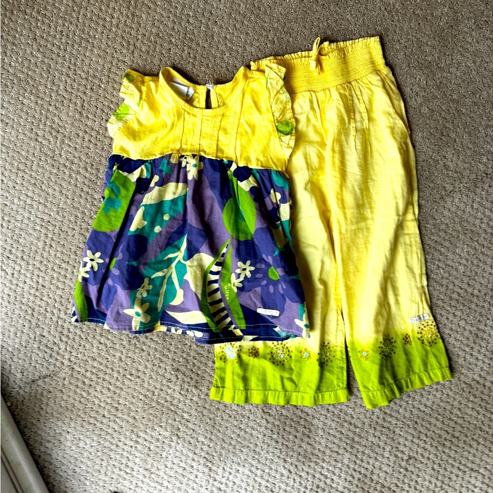 Pretty yellow top with matching pants.